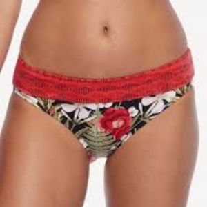 SKYE PANAY	BIKINI BOTTOM